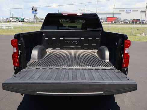 Used 2025 Chevrolet Silverado 1500 LT RWD image 24