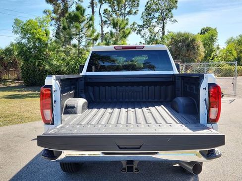 New 2026 GMC Sierra 2500 SLE image 5