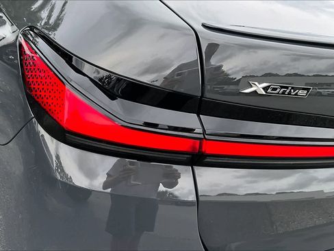 Certified 2026 BMW 740i xDrive AWD/4WD image 29
