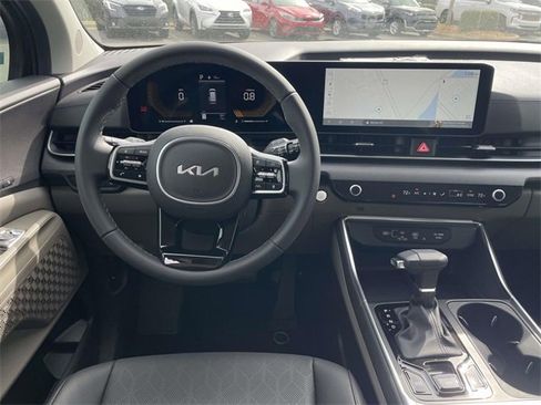 New 2026 Kia Carnival EX image 2