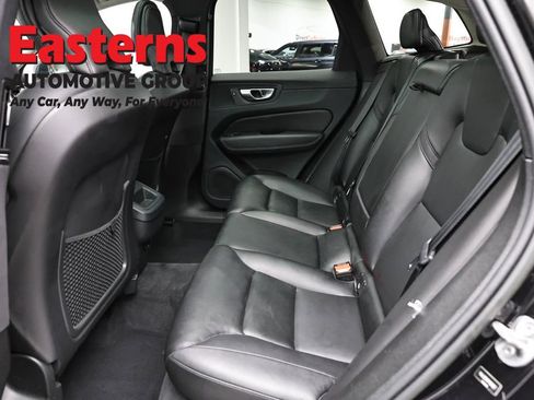 Used 2023 Volvo XC60 B5 Core FWD image 20