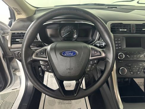 Used 2018 Ford Fusion S FWD image 23