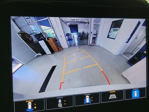 Certified 2022 Chevrolet Traverse RS w/ LPO, Floor Liner Package image 15