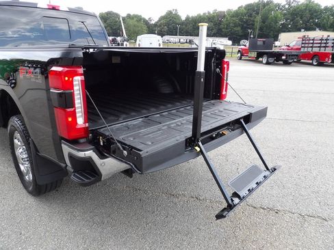 Used 2025 Ford F350 King Ranch w/ Chrome Package AWD/4WD image 54
