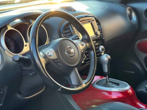 Used 2015 Nissan Juke SL image 16