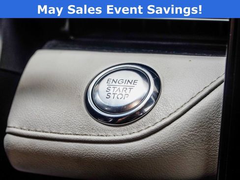 Used 2024 Lincoln Nautilus Reserve AWD/4WD image 24