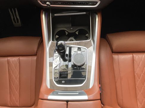 Used 2022 BMW X6 xDrive40i w/ M Sport Package AWD/4WD image 18