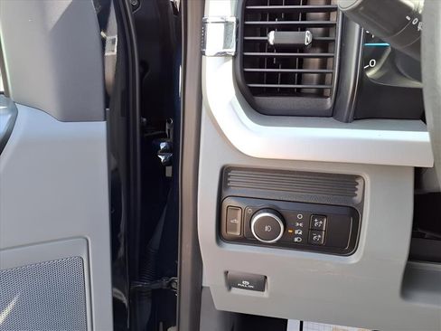 Used 2023 Ford F450 XLT image 14