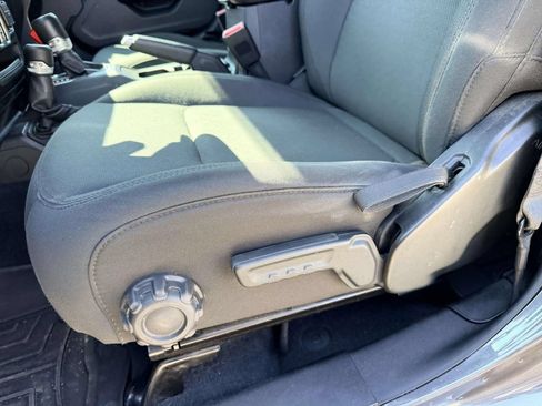 Used 2018 Jeep Wrangler Unlimited Sport S AWD/4WD image 18