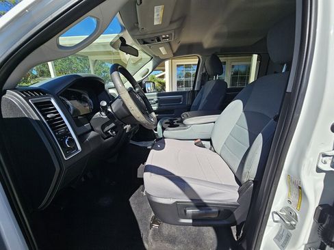 Used 2017 RAM 2500 SLT image 9