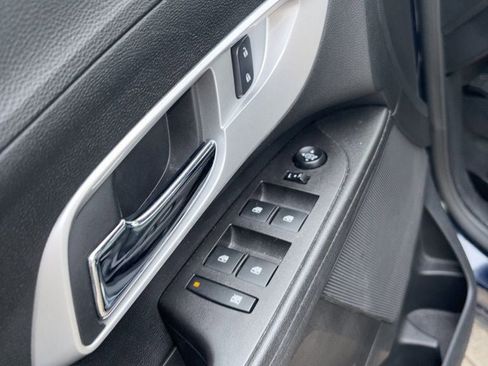 Used 2017 Chevrolet Equinox Premier w/ Enhanced Convenience Package image 10