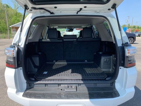 Used 2023 Toyota 4Runner SR5 Premium w/ Moonroof Package RWD image 18