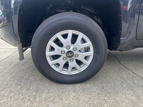 Certified 2026 Toyota Tacoma SR5 RWD image 33