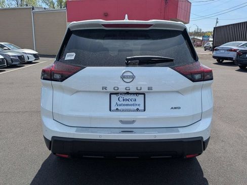 New 2025 Nissan Rogue SV AWD/4WD image 36