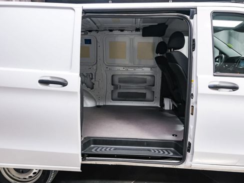 Used 2022 Mercedes-Benz Metris image 22