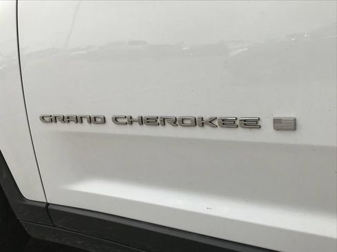 Used 2024 Jeep Grand Cherokee L Limited w/ Luxury Tech Group II AWD/4WD image 8