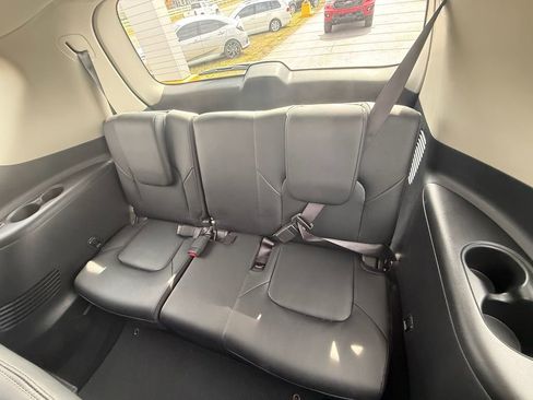 Used 2024 Nissan Armada Platinum image 22