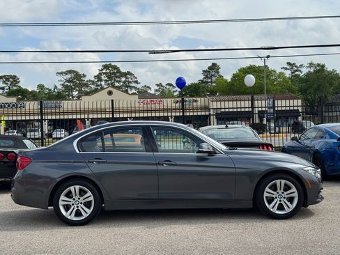 Used 2017 BMW 330i Sedan image 11