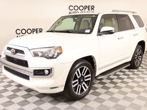 Used 2014 Toyota 4Runner Limited image 9