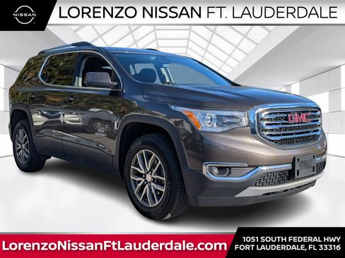 Used 2019 GMC Acadia SLE image 1