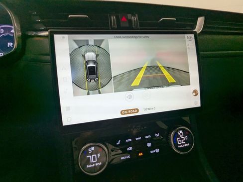 Used 2022 Jaguar F-PACE SVR AWD/4WD image 75