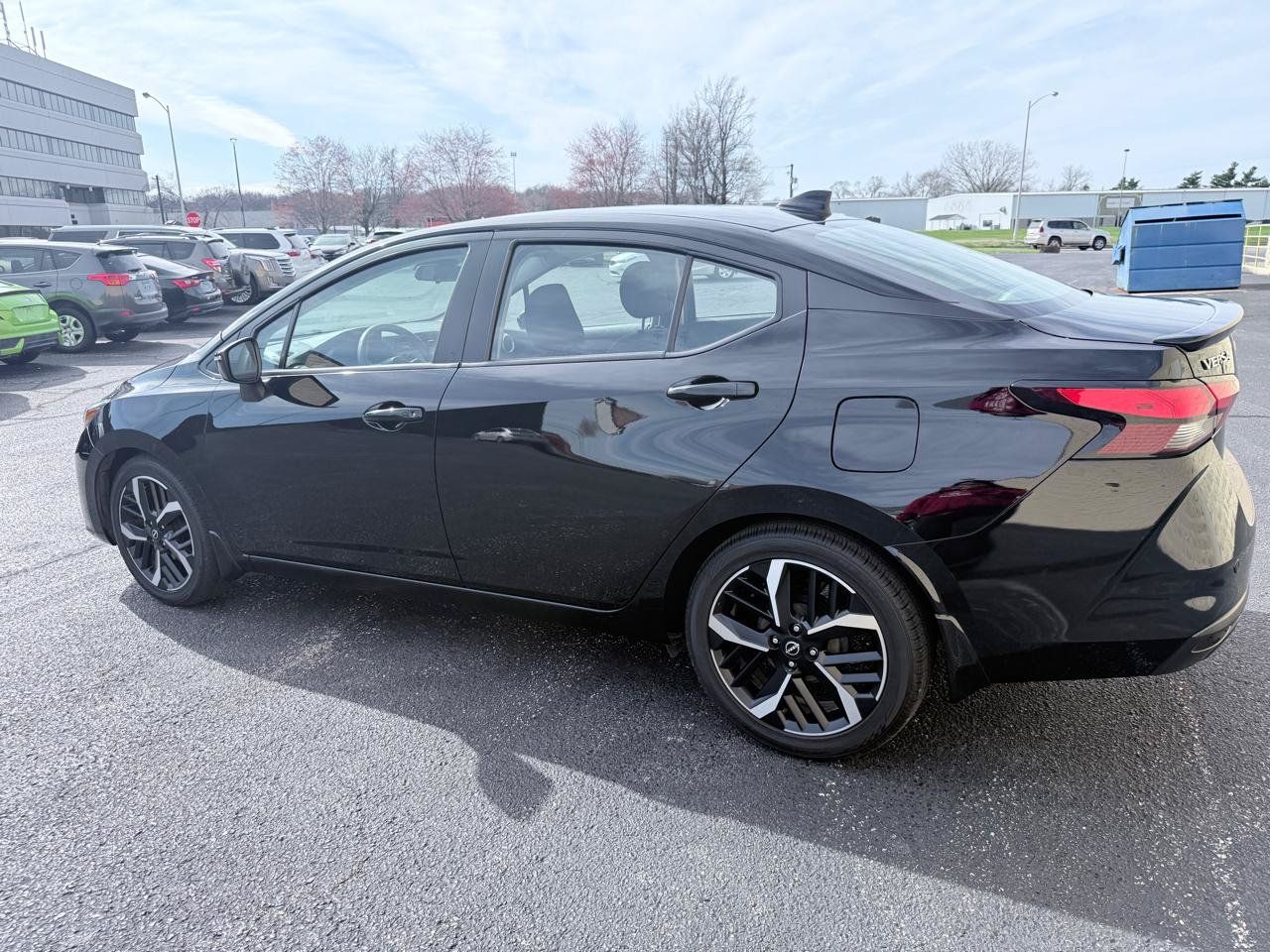 Used 2023 Nissan Versa SR w/ Trunk Package FWD image 3