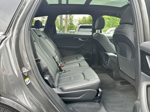Used 2022 Audi Q7 3.0T Premium Plus w/ Premium Plus Package AWD/4WD image 36
