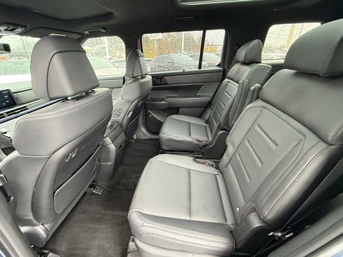 Used 2025 Hyundai Santa Fe Calligraphy image 15