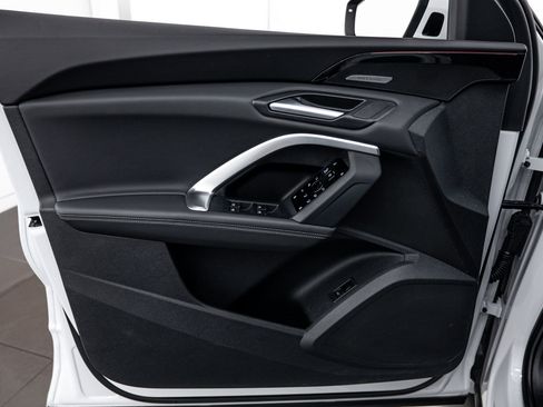 Certified 2025 Audi Q5 Premium Plus w/ Premium Plus image 12