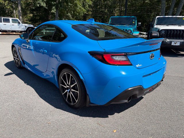Used 2022 Toyota GR86 RWD image 4