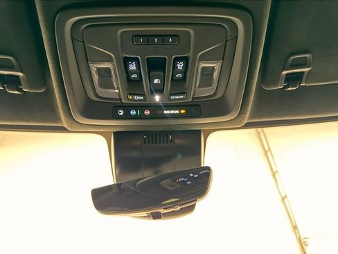 Used 2025 GMC Sierra 2500 AT4X image 23