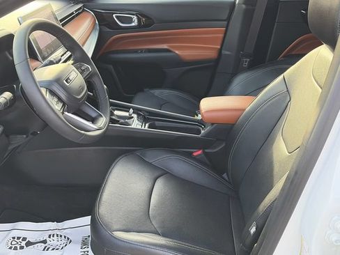 Certified 2025 Jeep Compass Limited w/ Elite Group AWD/4WD image 19