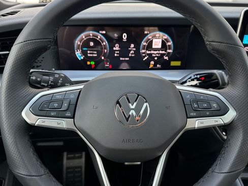 New 2026 Volkswagen Tiguan SE R-Line FWD image 21