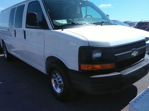 Used 2012 Chevrolet Express 2500 Extended RWD image 1