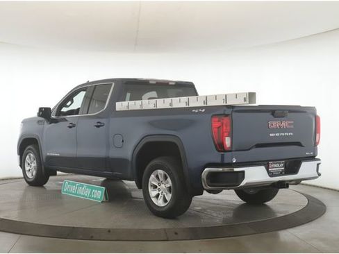 Used 2019 GMC Sierra 1500 SLE w/ SLE Value Package AWD/4WD image 8