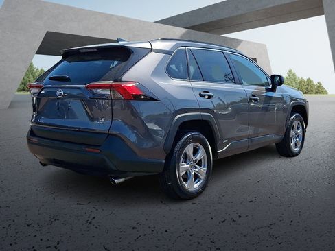 Used 2025 Toyota RAV4 LE AWD/4WD image 6