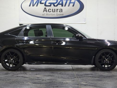 Used 2023 Honda Civic Sport image 3