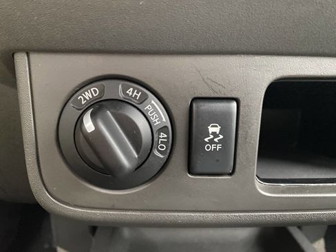 Used 2014 Nissan Xterra S image 14