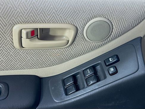 Used 2003 Toyota Highlander V6 image 15