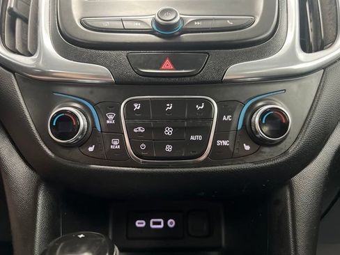 Used 2020 Chevrolet Equinox LT w/ Sport Edition FWD image 27