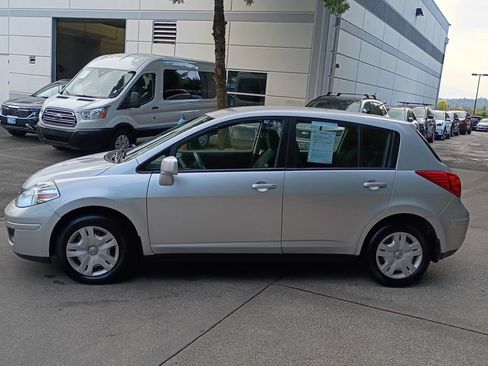 Used 2011 Nissan Versa 1.8 S w/ Plus Pkg FWD image 6
