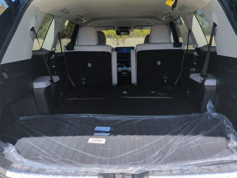 New 2026 Toyota Grand Highlander XLE image 24