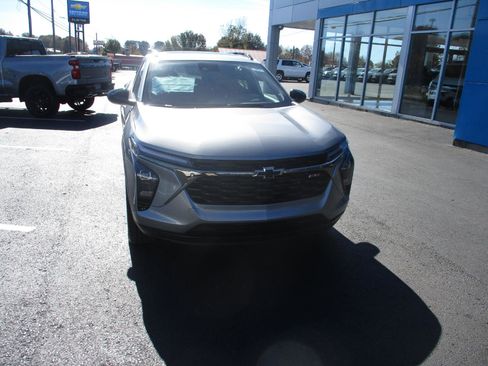 New 2026 Chevrolet Trax RS w/ Sunroof Package image 8