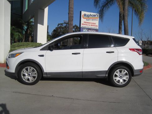 Used 2016 Ford Escape S image 33