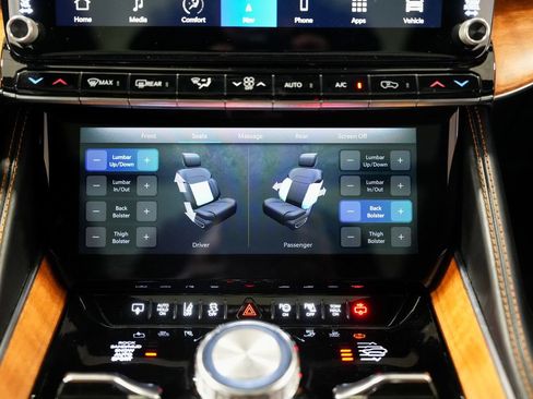 Used 2022 Jeep Grand Wagoneer Series III w/ Rear Seat Video Group 1 AWD/4WD image 19