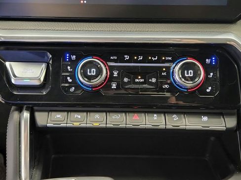 Used 2023 GMC Sierra 1500 Denali w/ Technology Package AWD/4WD image 26