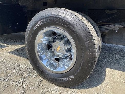 Used 2024 Chevrolet Silverado 3500 LT w/ Convenience Package image 69