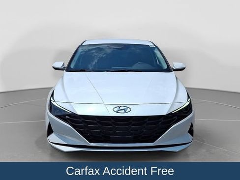 Used 2023 Hyundai Elantra SEL w/ Convenience Package FWD image 3