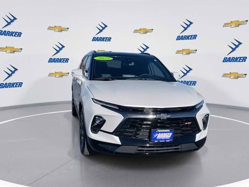 Used 2025 Chevrolet Blazer RS image 3