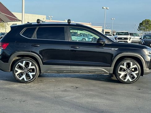 Used 2022 Volkswagen Taos SEL image 6